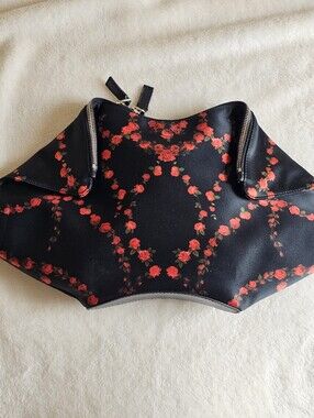 ALEXANDER MCQUEEN Black Silk Satin Flower Print De Manta Clutch Bag